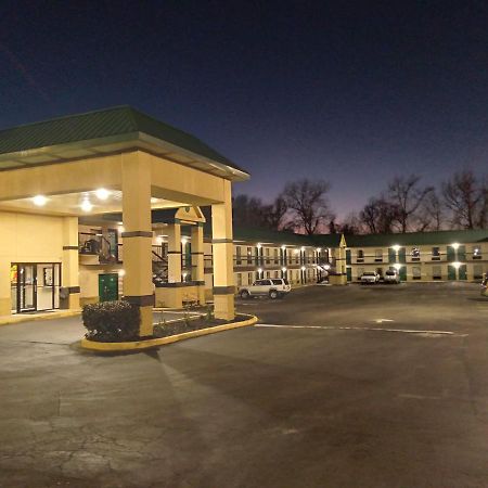 Super 8 By Wyndham Columbia Motell Exteriör bild